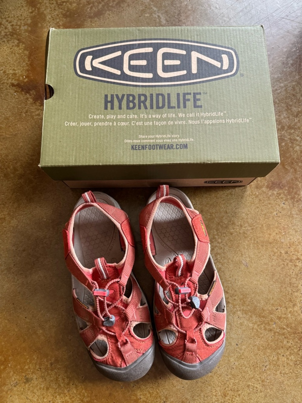 KEEN Womens 9.5 Burnt Henna / Hot Coral Sport Sandals - Outdoor Footwear